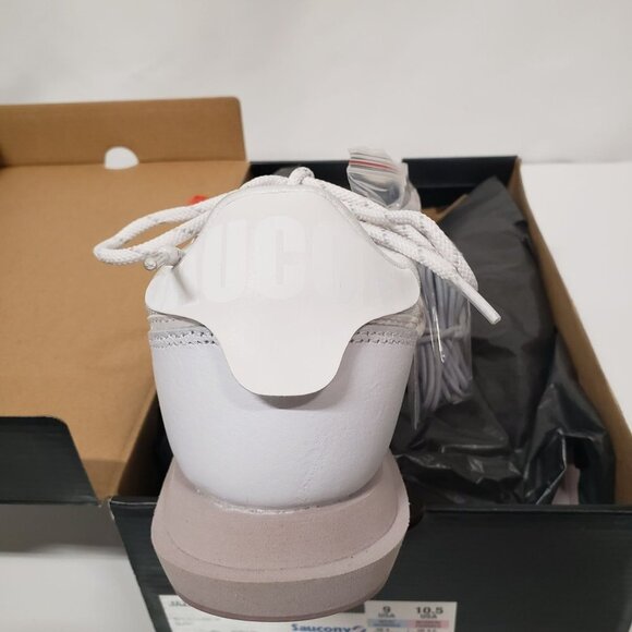 Saucony Jazz DST Sneakers in WHITE/SHADOW Unisex - Size M9 / W10.5 - Picture 7 of 9